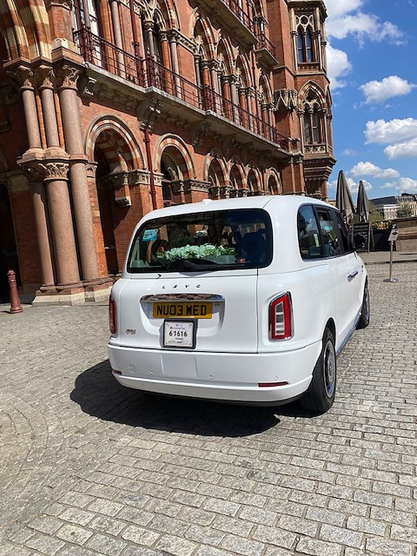 White wedding taxi